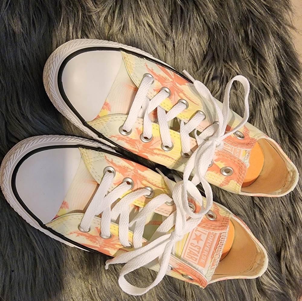 New without tags Women's Converse All Star Sneakers size 8.5 Palm Trees 🌴